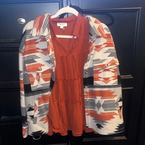 Lg Blue BWomen's Patterned Jacket - Orange, Black, White - Picture 6 of 6